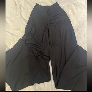 Alphalete aura wide leg pant small regular.